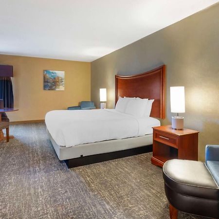 Clarion Inn North Haven Екстериор снимка