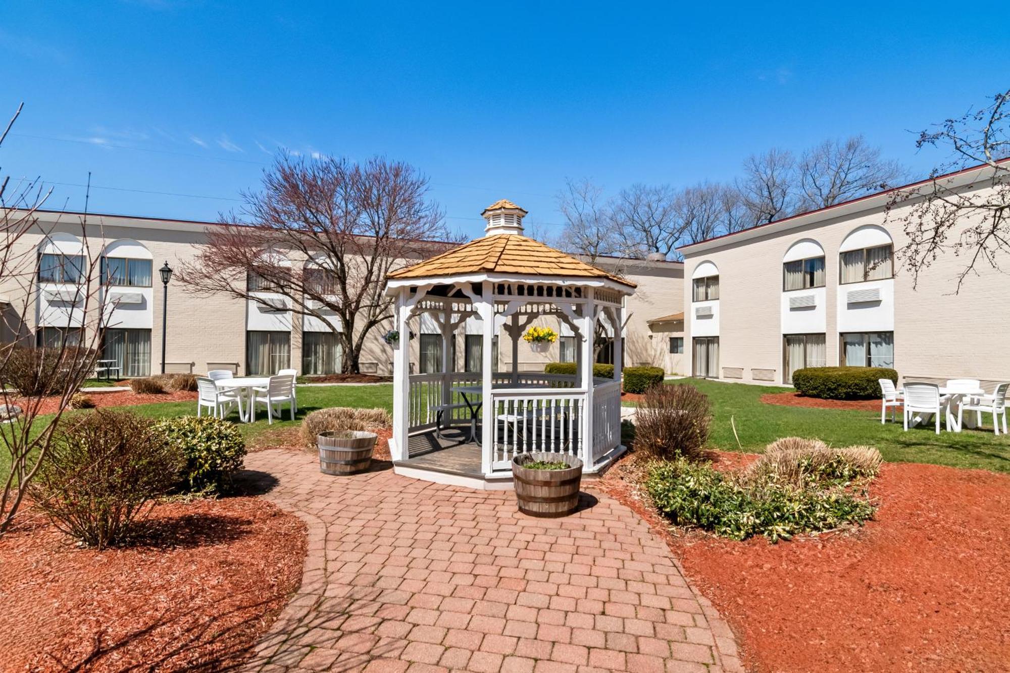 Clarion Inn North Haven Екстериор снимка
