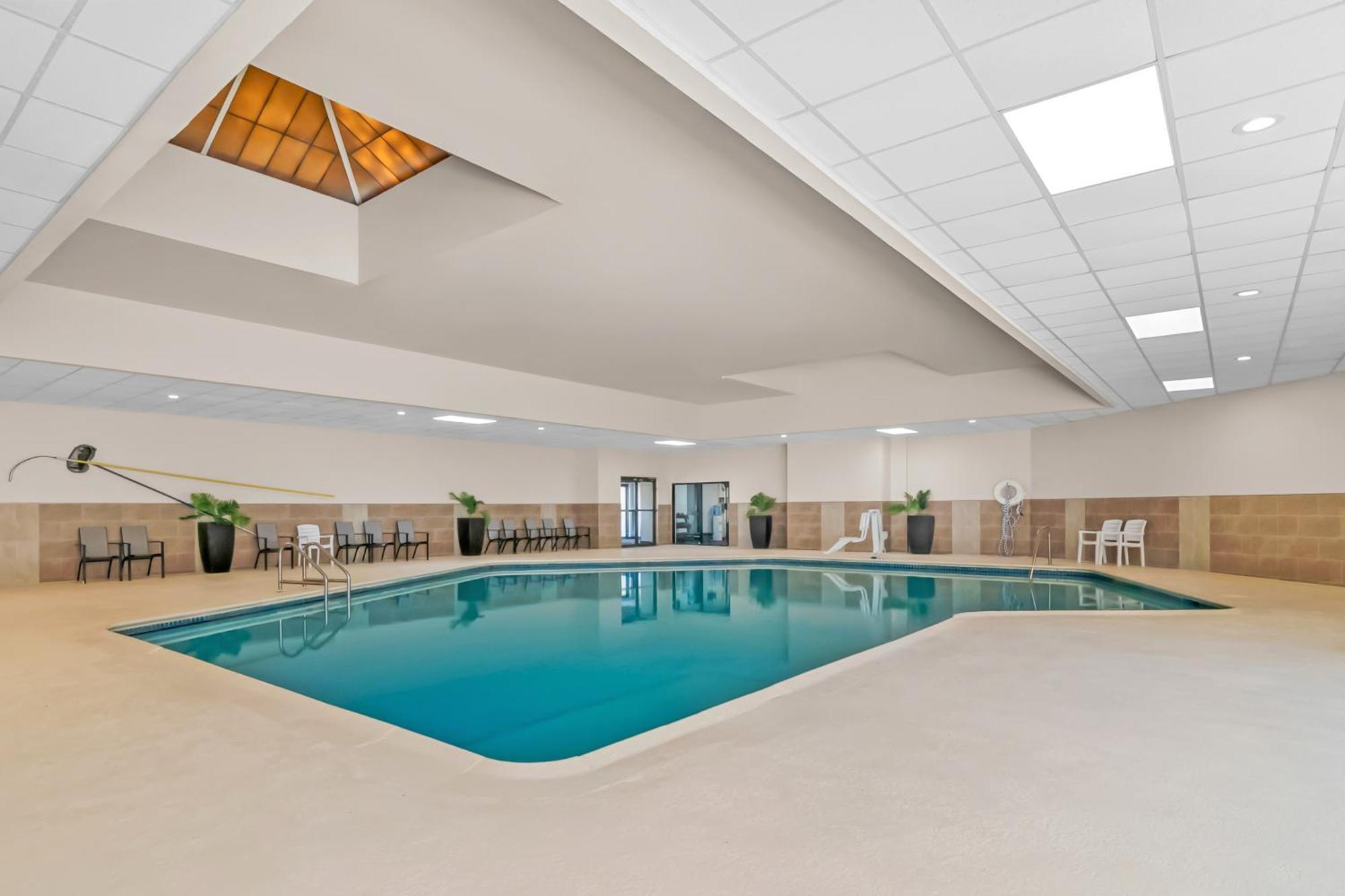 Clarion Inn North Haven Екстериор снимка